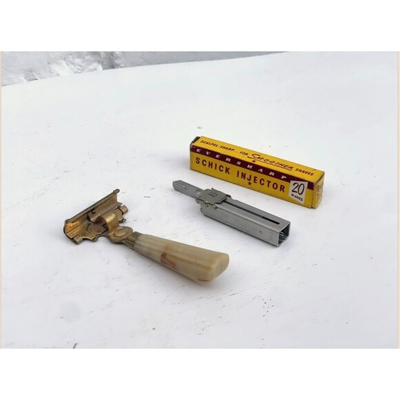 Vintage Eversharp Schick Injector Safety Razor w/ Blade Dispenser Retro Shaving - Picture 1 of 15